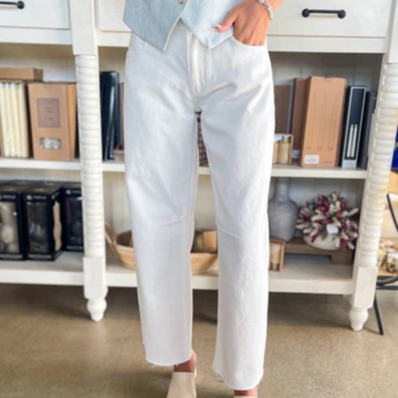 Just USA Pants - Gorgeous Brand new with tags viral “JUST USA” Barrel Jeans in off white. Size 12